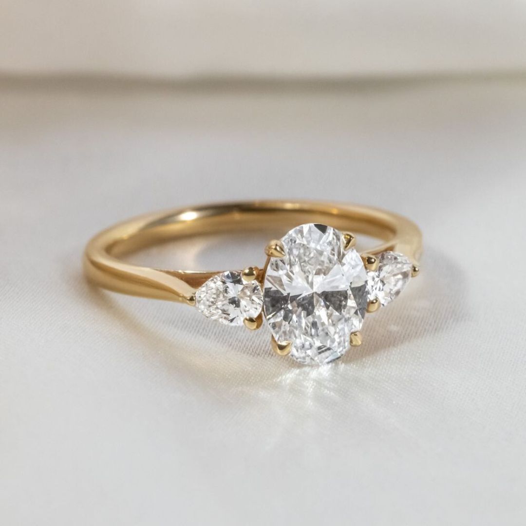 Discover the Beauty of a 1 2 Carat Oval Diamond Engagement Ring